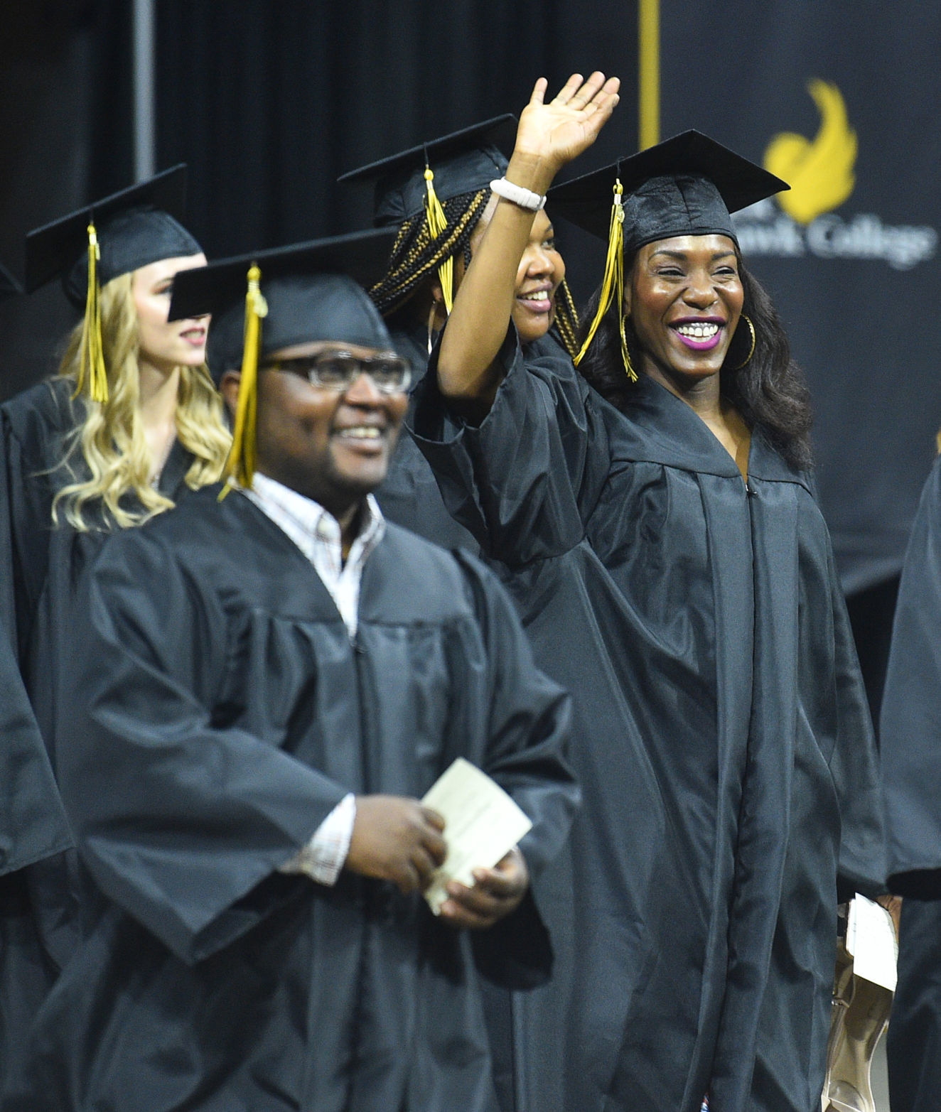 051719-mda-nws-BHCgrad-023a.jpg